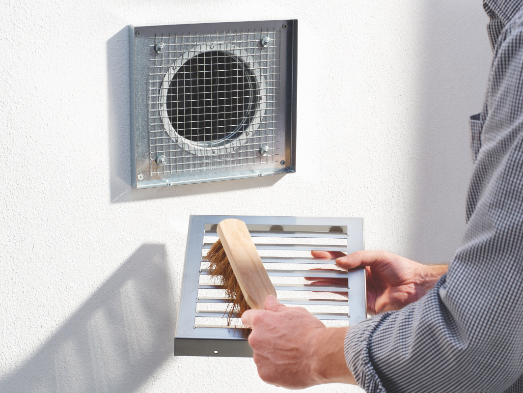 Photograph Zehnder ComfoEdge Comfortable indoor ventilation Front view