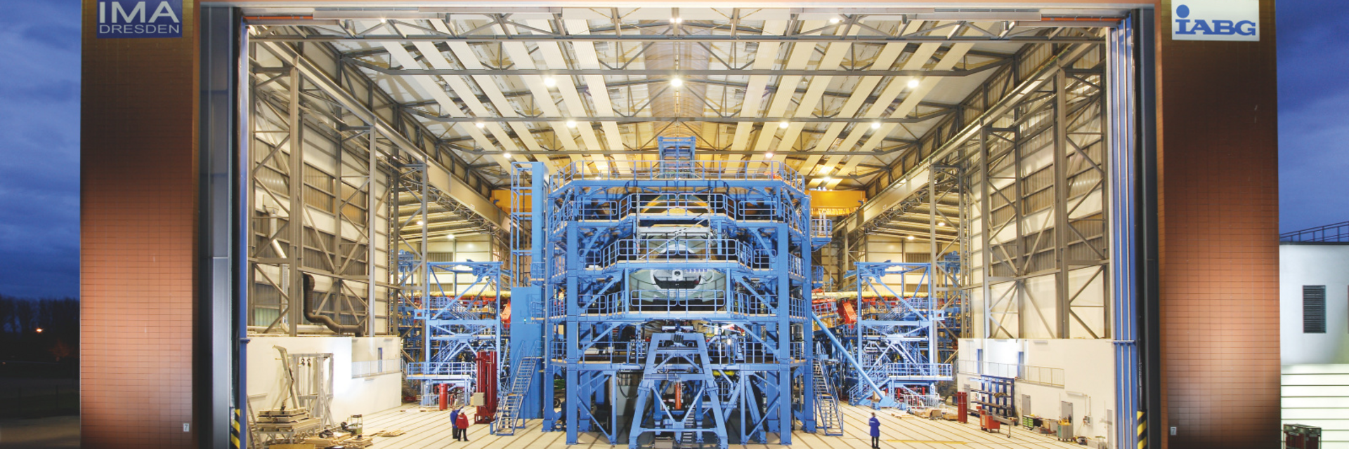 Reference ZBN Heating and cooling ceiling system Front view