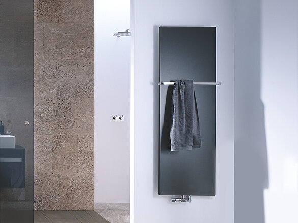 Focus Fina Bar Decorative radiator Front view