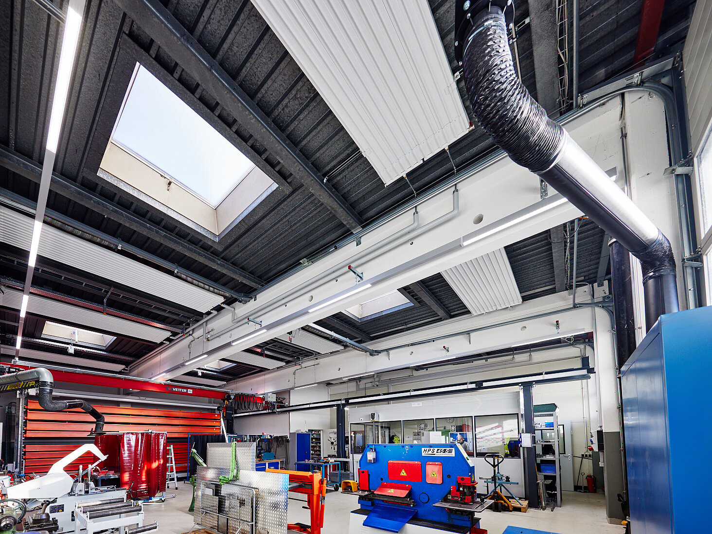 workshop, production hall, hall, chain assembly
